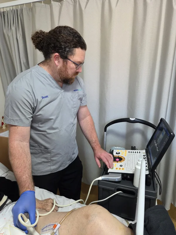 Modia Health sonographer conducting a mobile ultrasound scan
